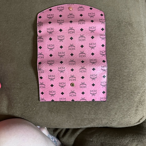 MCM Pink Logo Wallet - Picture 3 of 3